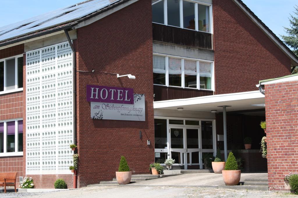 Hotel Am Siebenpfennigsknapp ลูเนน ภายนอก รูปภาพ