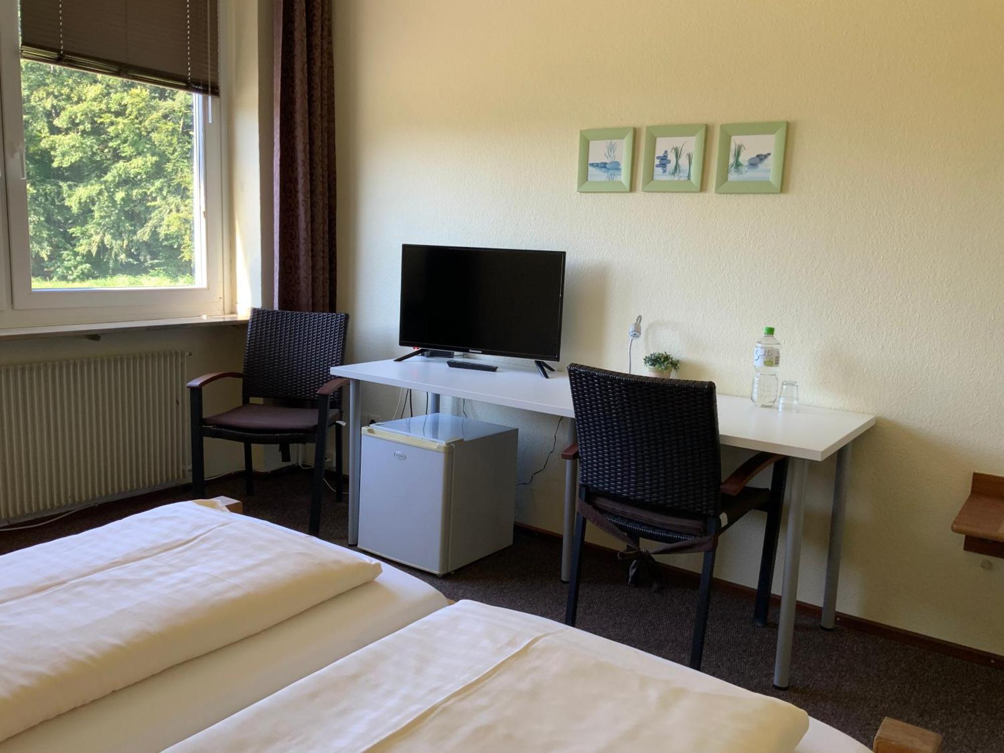 Hotel Am Siebenpfennigsknapp ลูเนน ภายนอก รูปภาพ