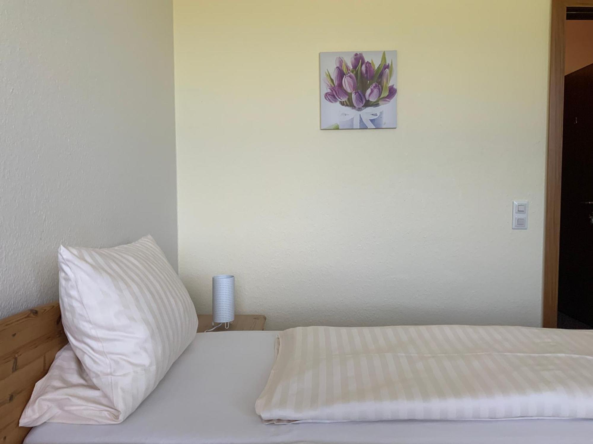 Hotel Am Siebenpfennigsknapp ลูเนน ภายนอก รูปภาพ