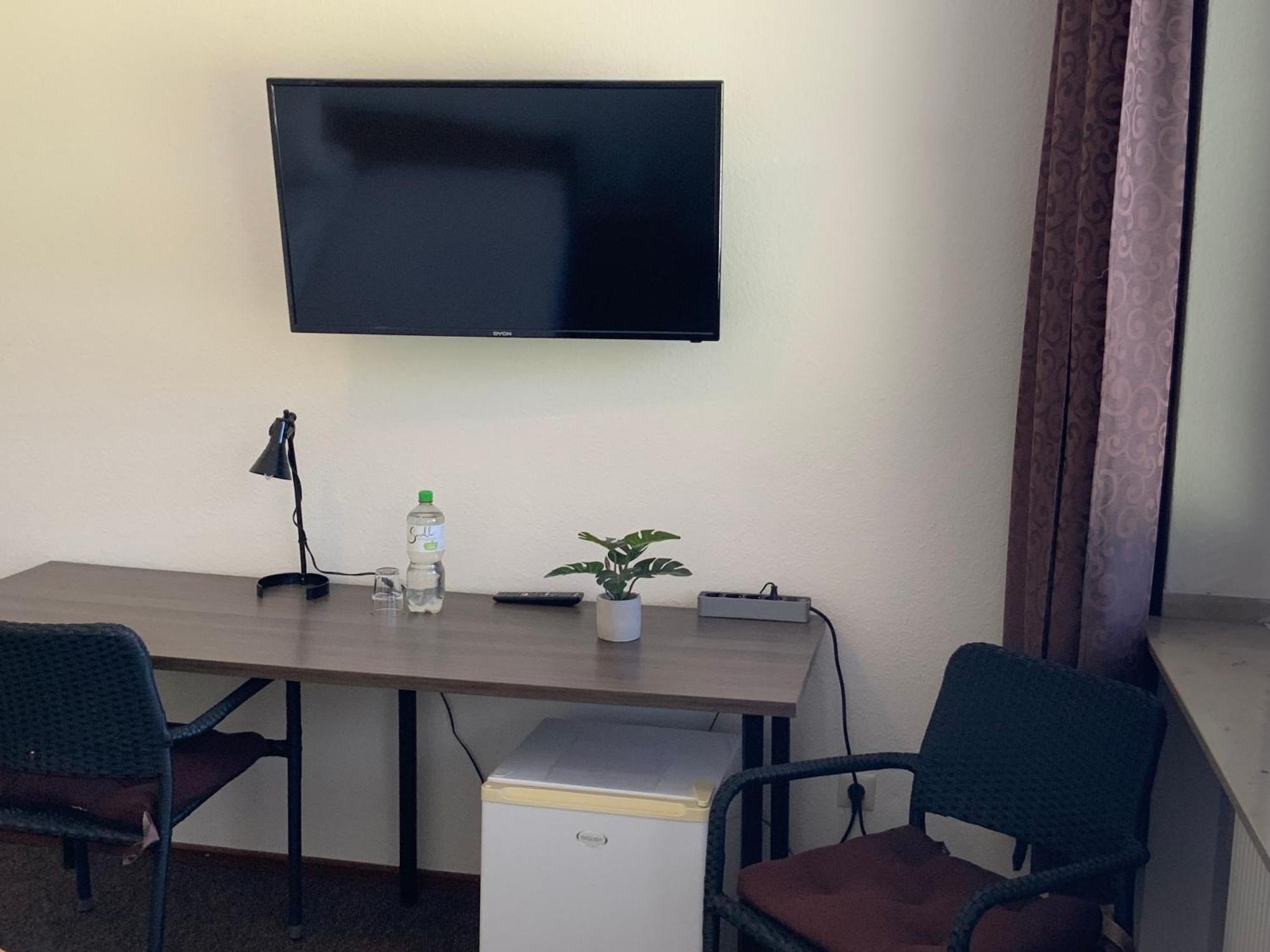 Hotel Am Siebenpfennigsknapp ลูเนน ภายนอก รูปภาพ