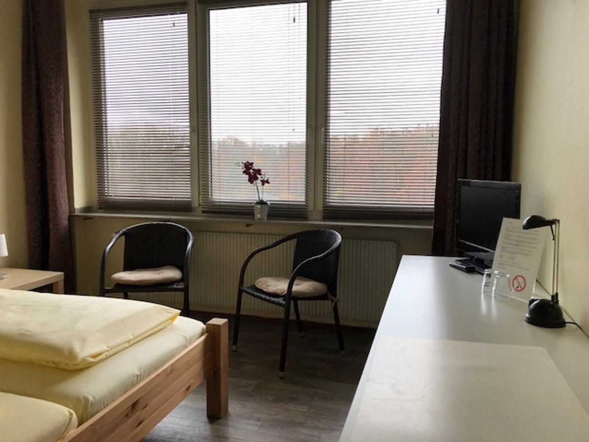 Hotel Am Siebenpfennigsknapp ลูเนน ภายนอก รูปภาพ